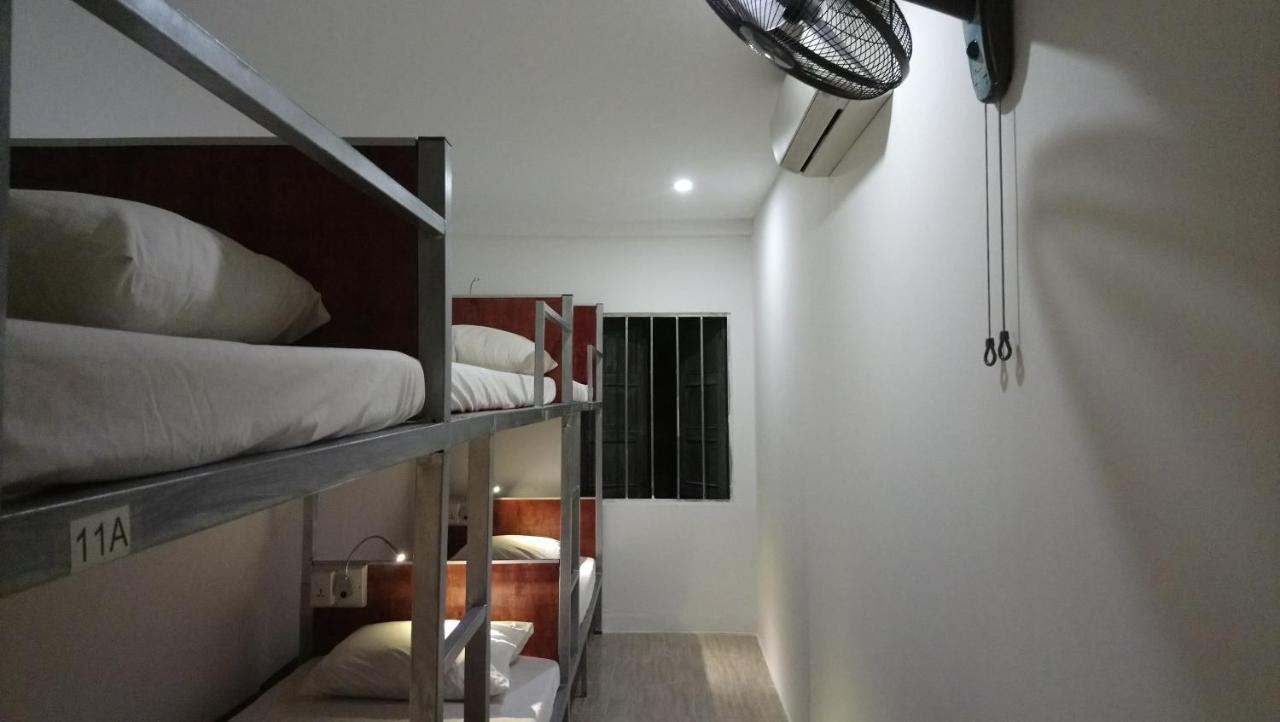 Tony Central Hostel Luang Prabang Exterior foto